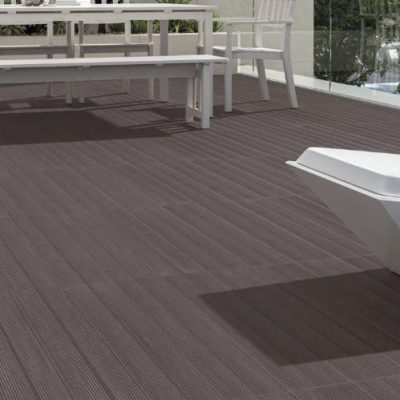 Carrelage aspect parquet Sagres wengue mat 15x90 cm antidérapant